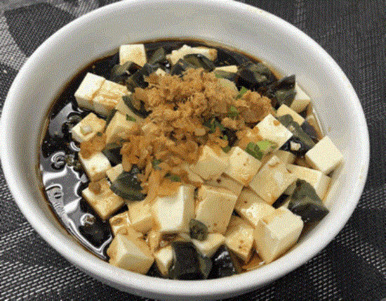 Cold tofu with preserved egg