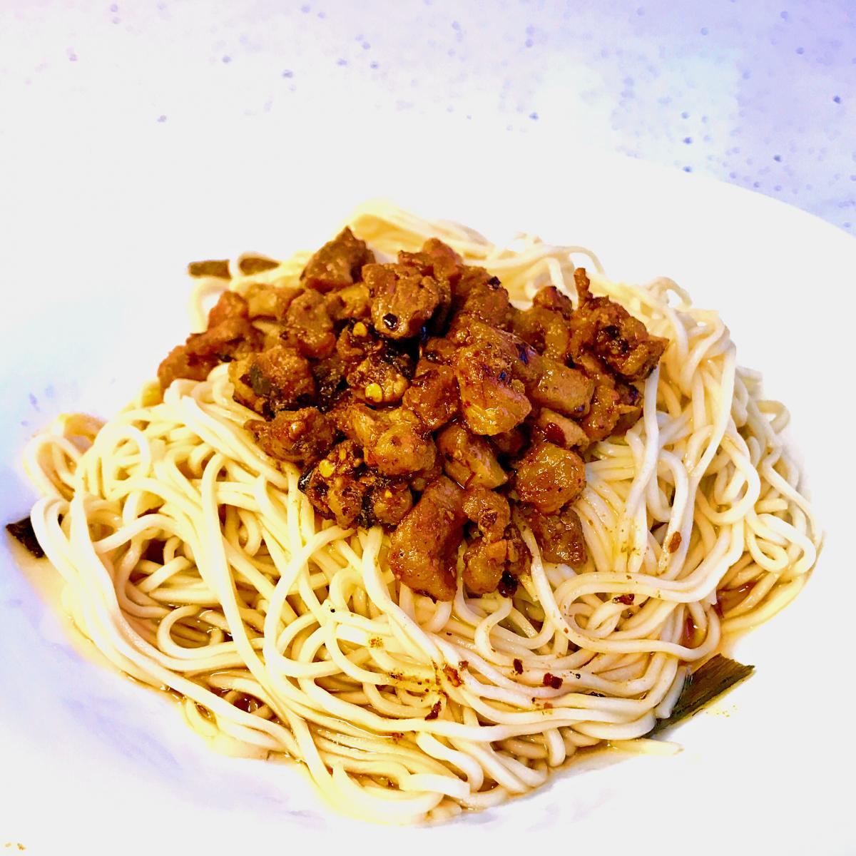 Spicy pork noodle ( dry/soup ) ( spicy )