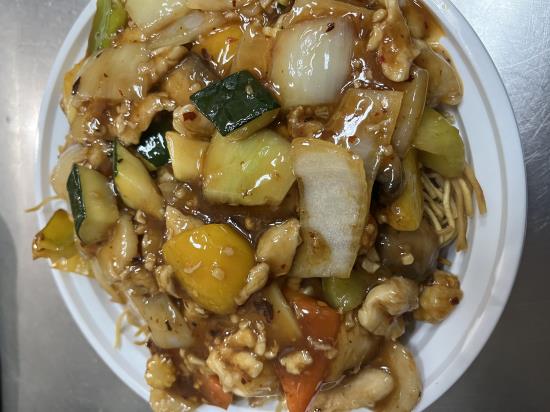 Szechuan chicken  crispy chow mein