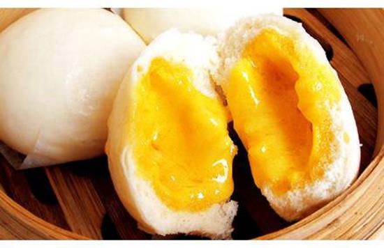 Steamed Egg Yolk Bun (M)