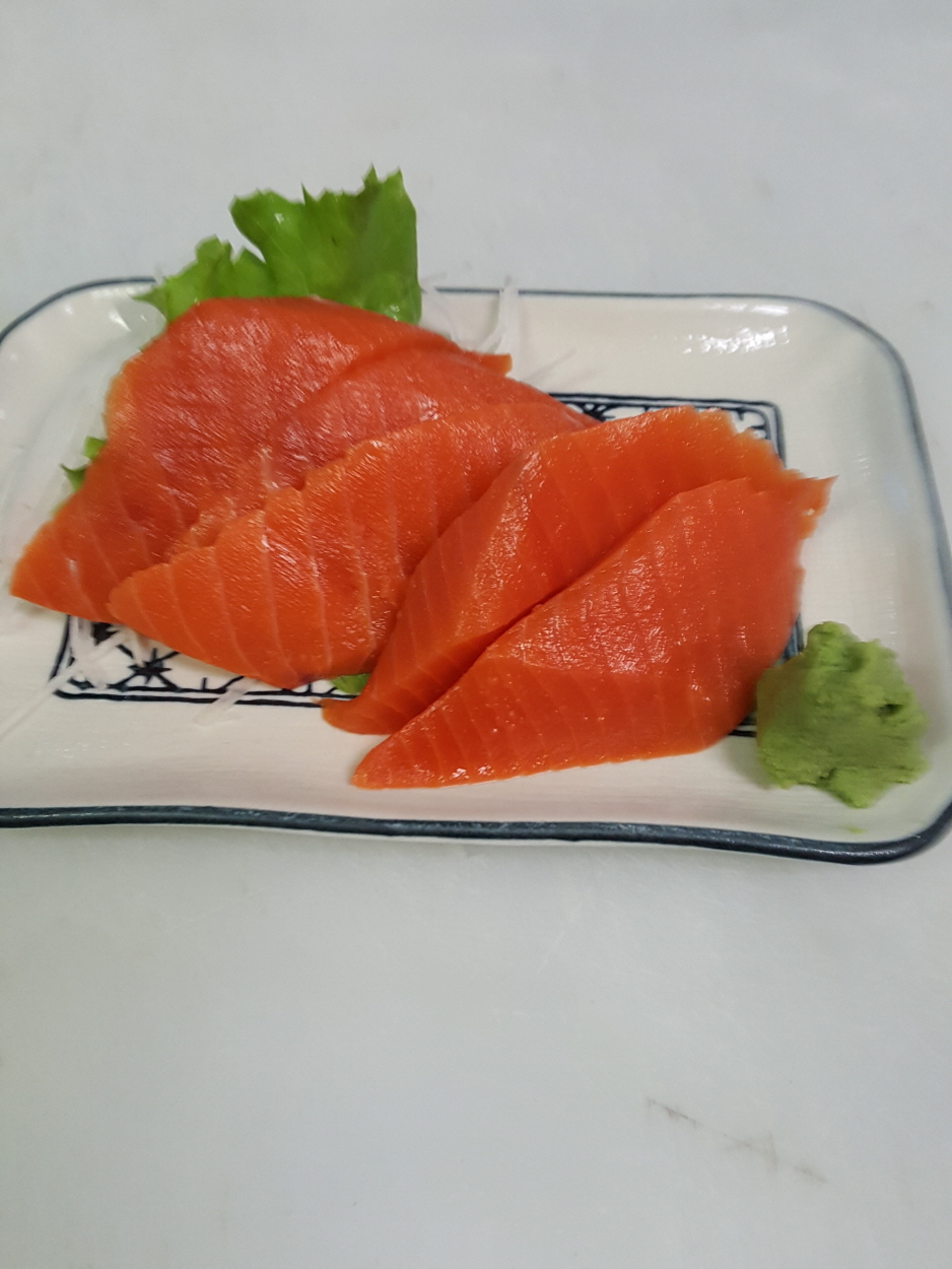 Wild Salmon Sashimi (5pcs)